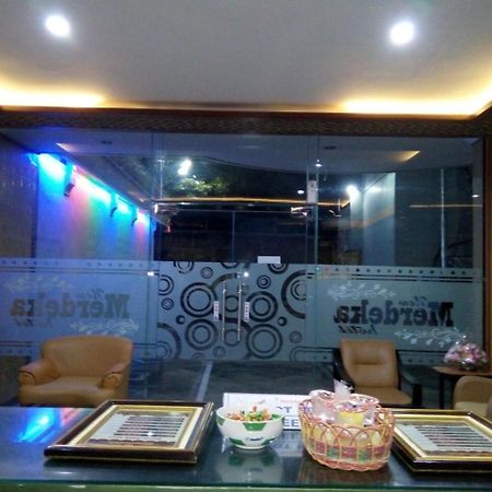 New Merdeka Hotel Jembel Buitenkant foto