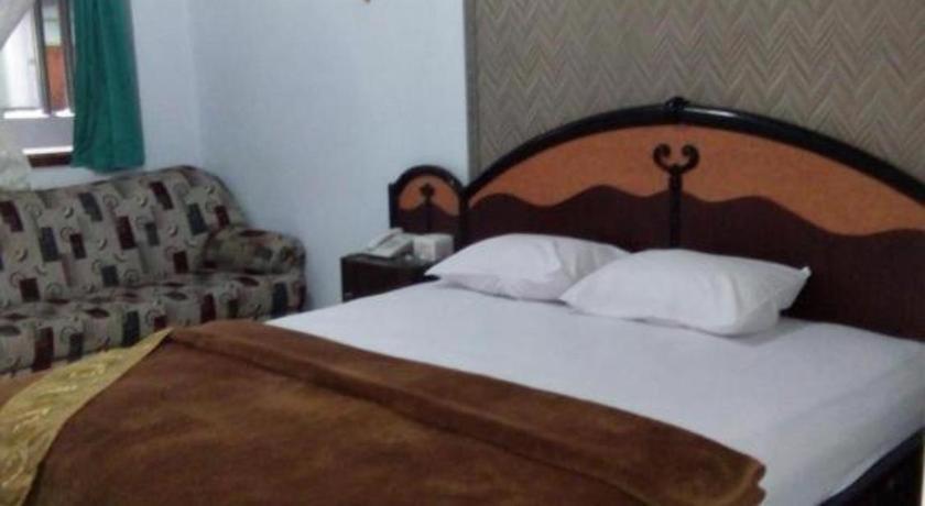 New Merdeka Hotel Jembel Buitenkant foto