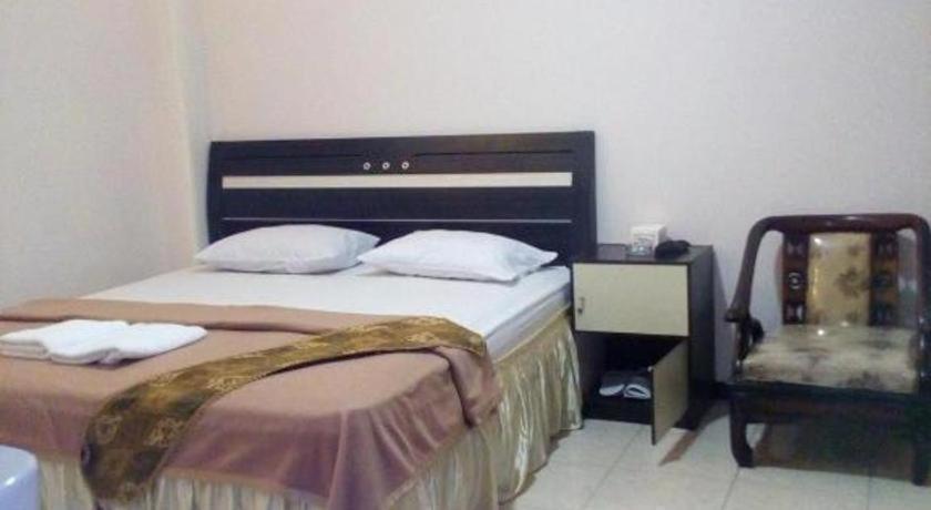 New Merdeka Hotel Jembel Buitenkant foto