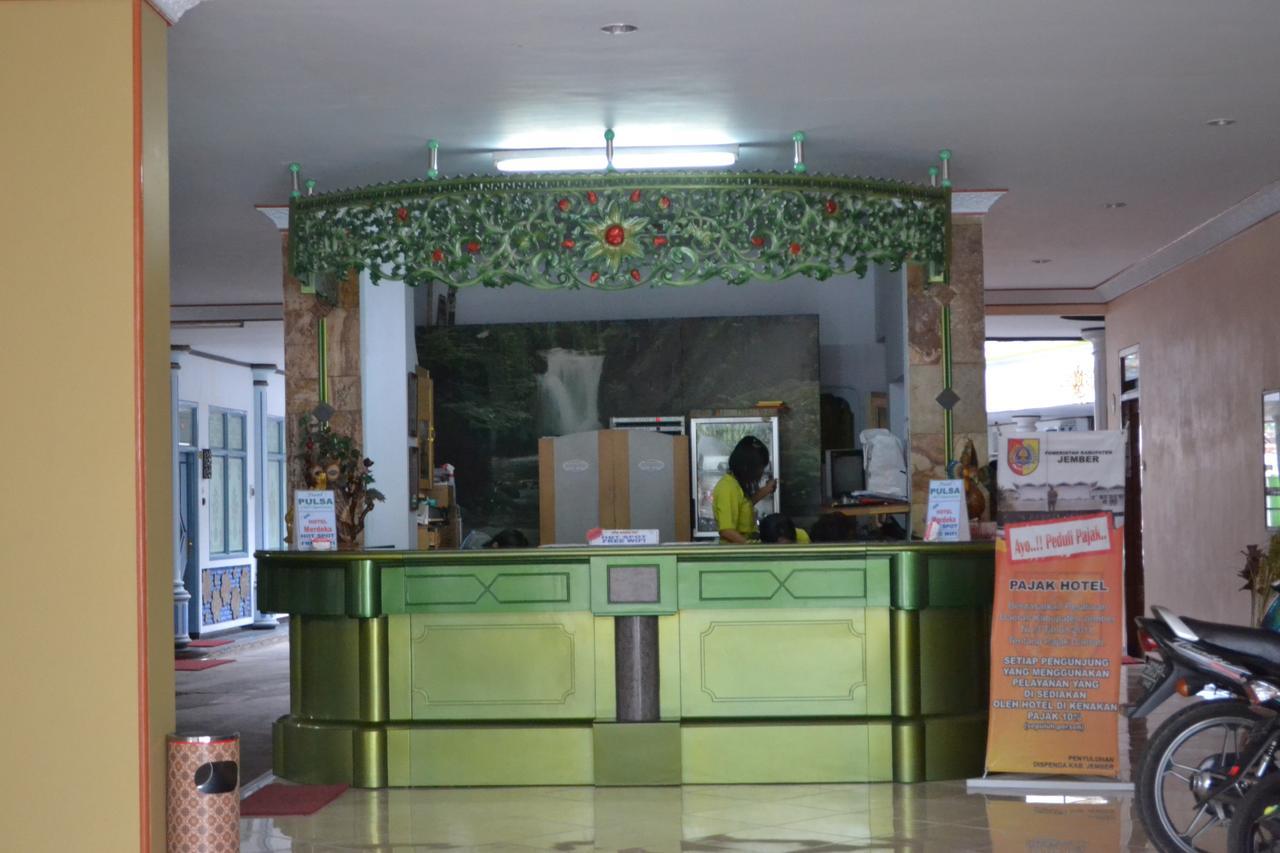 New Merdeka Hotel Jembel Buitenkant foto