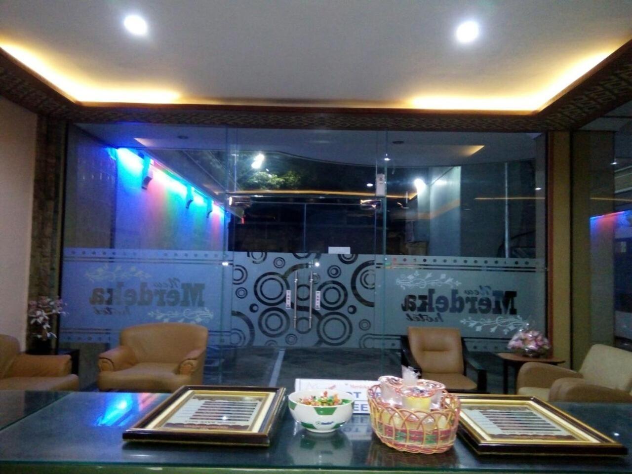 New Merdeka Hotel Jembel Buitenkant foto