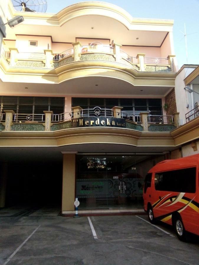New Merdeka Hotel Jembel Buitenkant foto