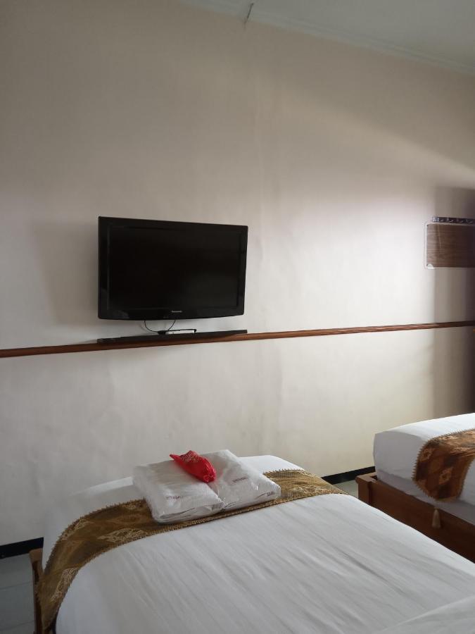 New Merdeka Hotel Jembel Buitenkant foto